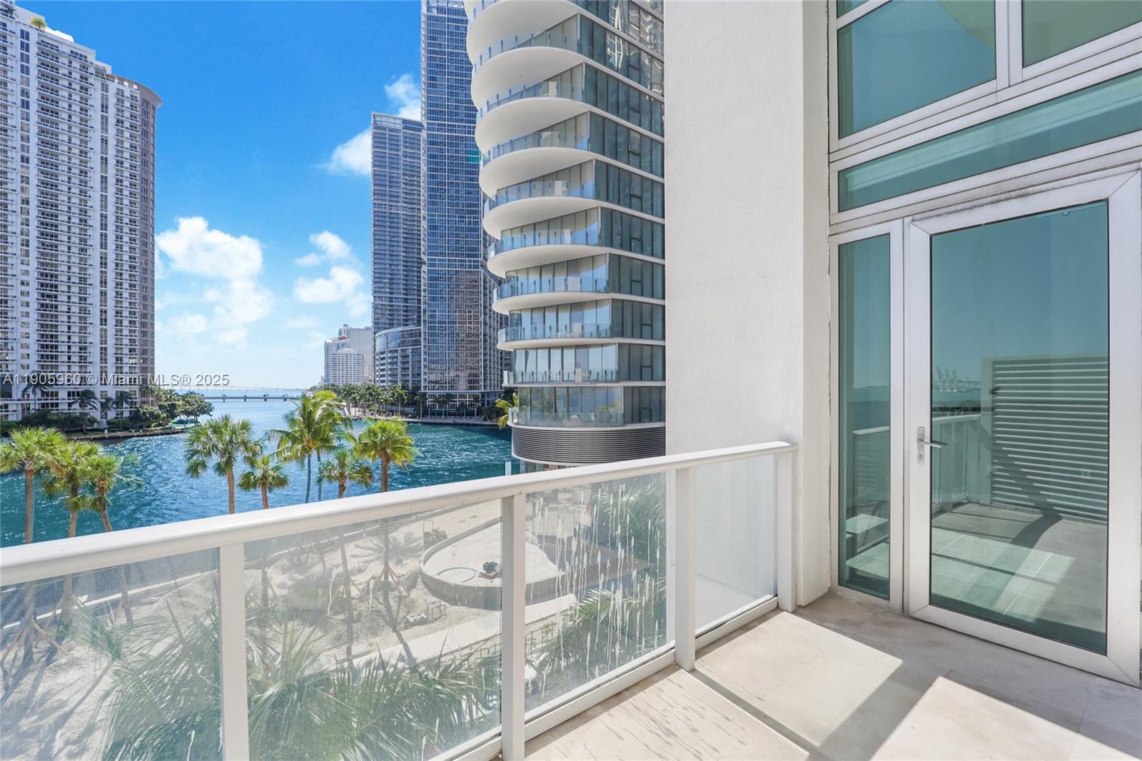 300 S Biscayne Blvd #L-414, Miami FL 33131
