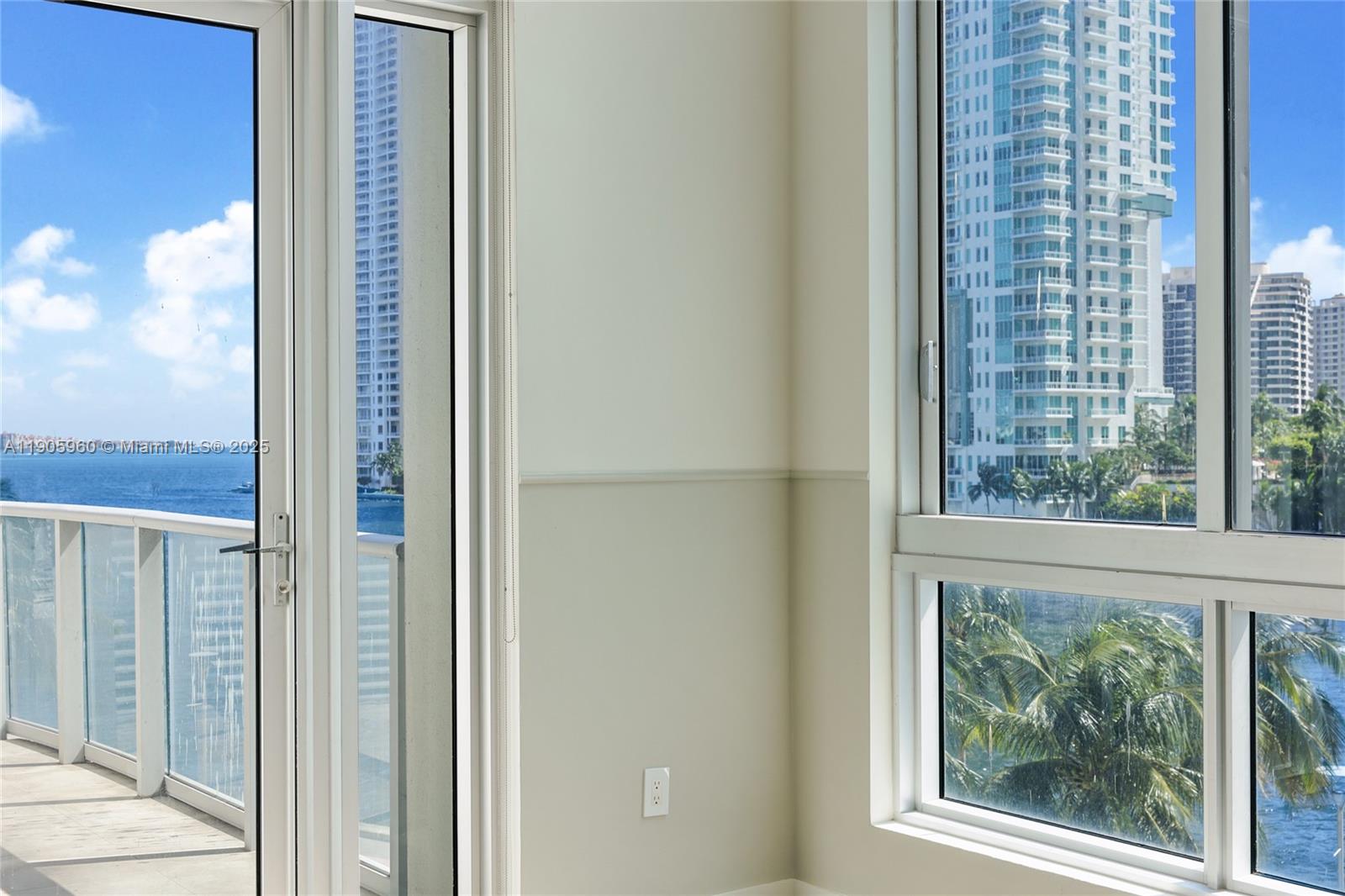 300 S Biscayne Blvd #L-414, Miami FL 33131
