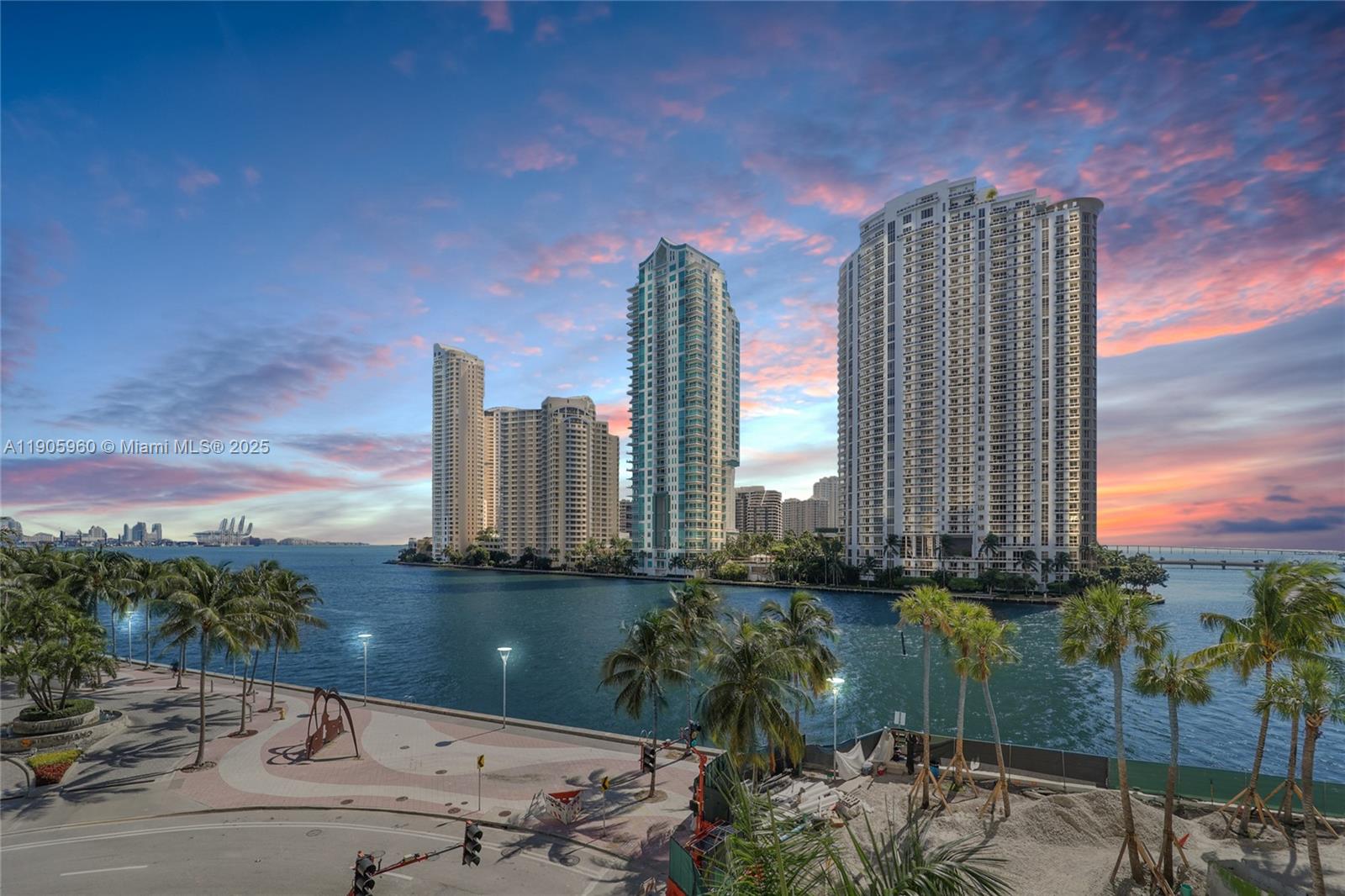 300 S Biscayne Blvd #L-414, Miami FL 33131