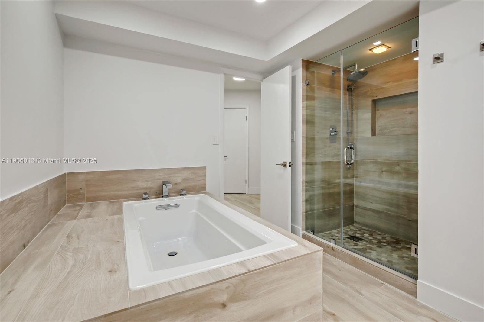 1111 Crandon Blvd #A507, Key Biscayne FL 33149