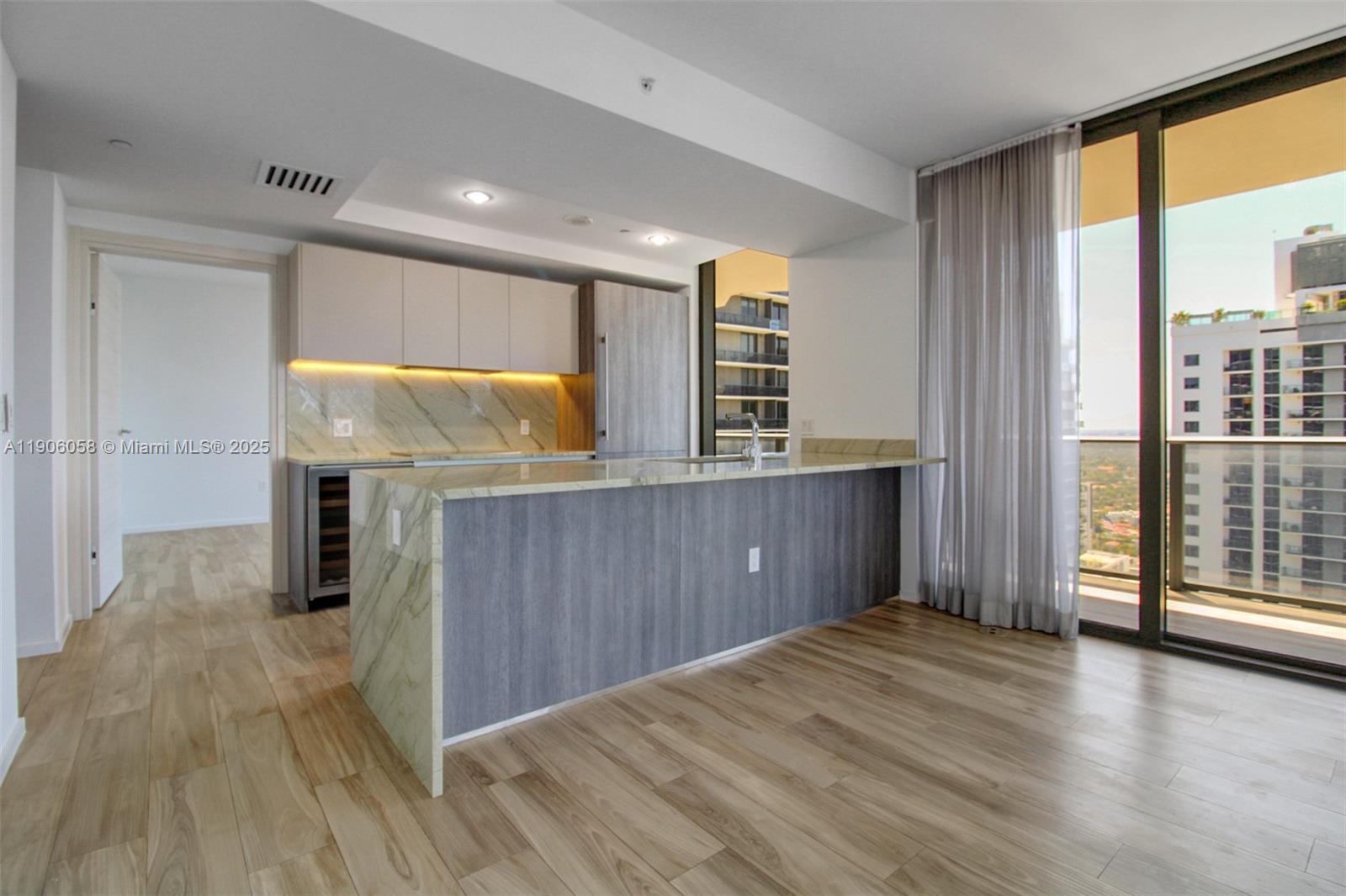 801 S Miami Ave #4309, Miami FL 33130