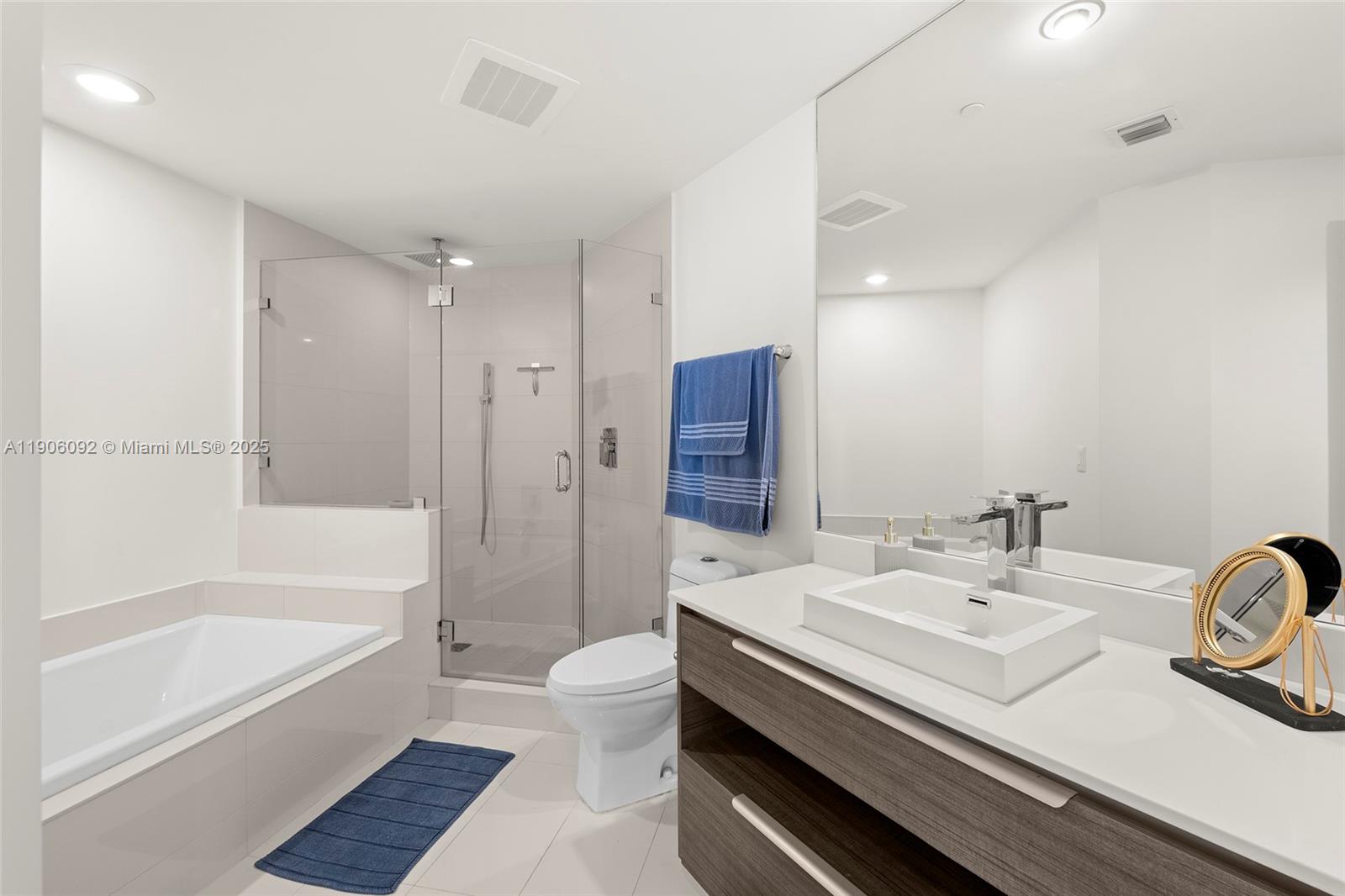 1100 S Miami Ave #2910, Miami FL 33130