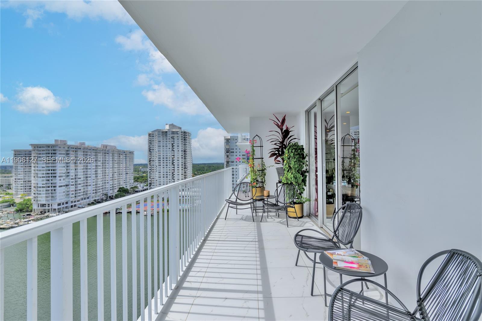 2801 NE 183rd St #1516W, Aventura FL 33160