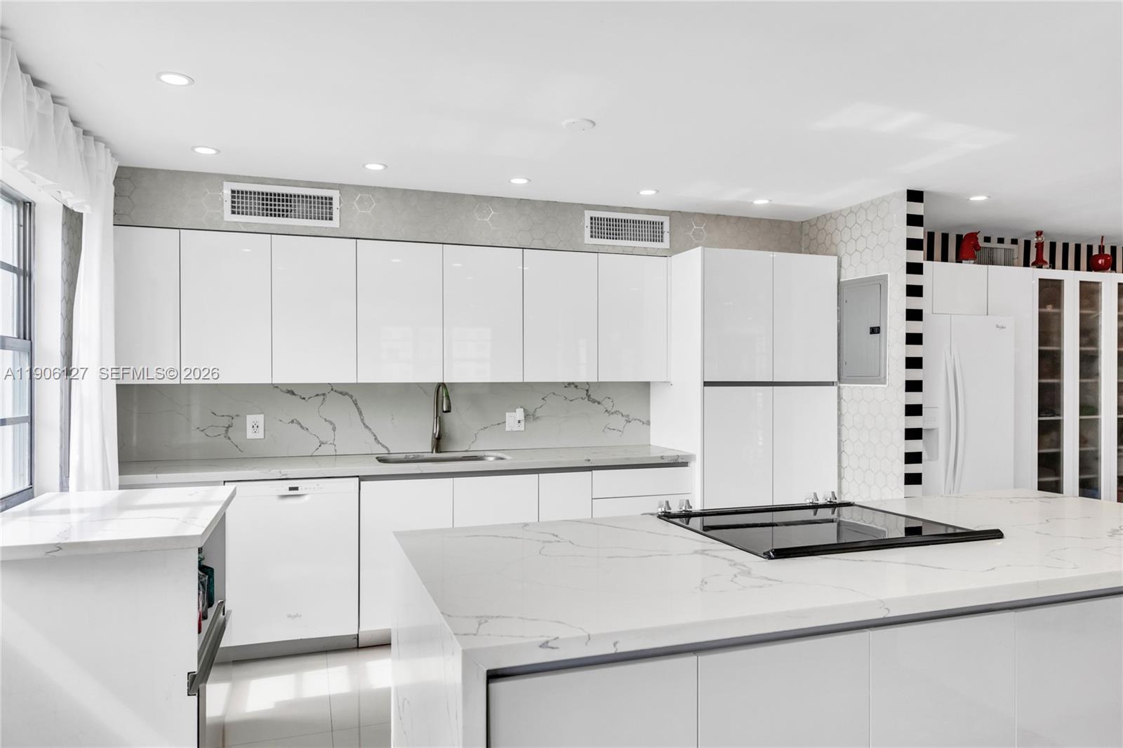 2801 NE 183rd St #1516W, Aventura FL 33160