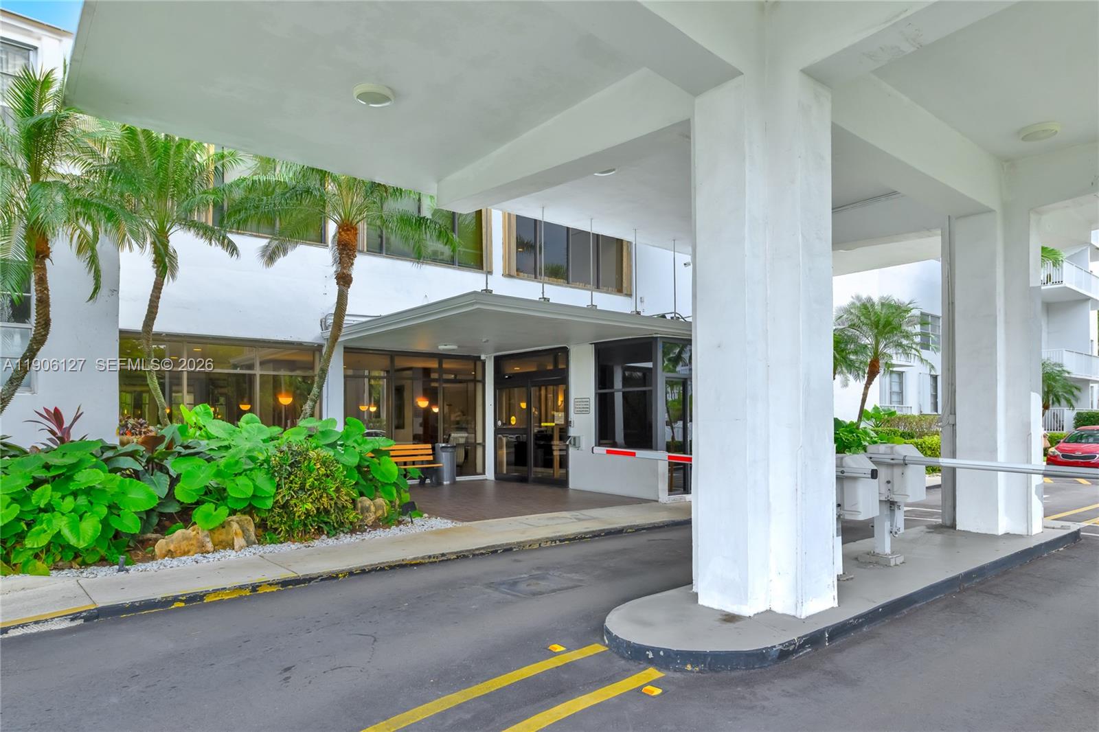 2801 NE 183rd St #1516W, Aventura FL 33160