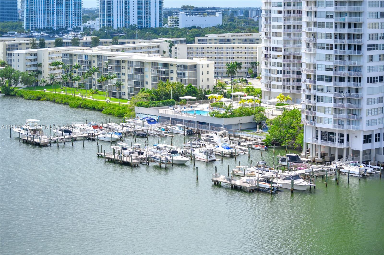 2801 NE 183rd St #1516W, Aventura FL 33160