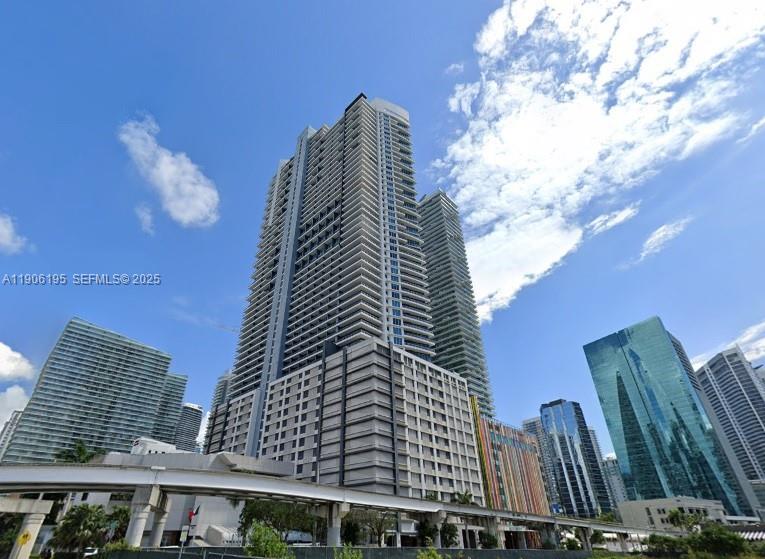 60 SW 13th St #3003, Miami FL 33130