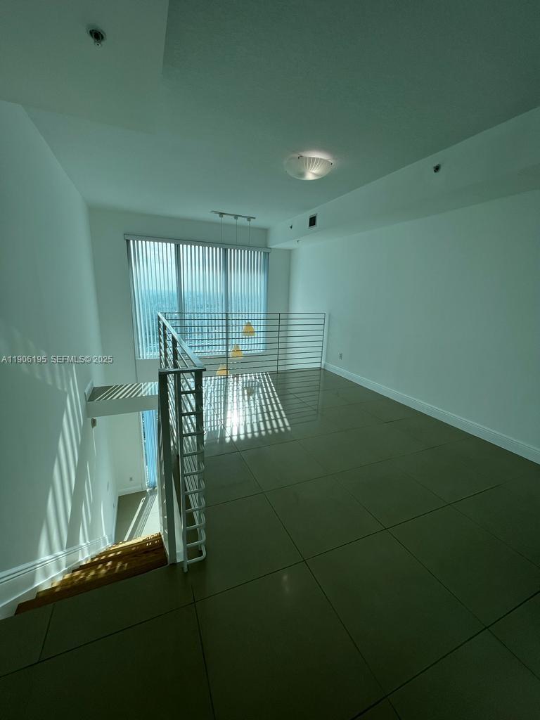 60 SW 13th St #3003, Miami FL 33130