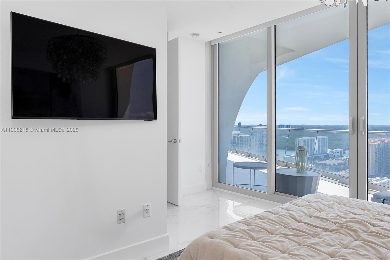 16901 Collins Ave #3203, Sunny Isles Beach FL 33160