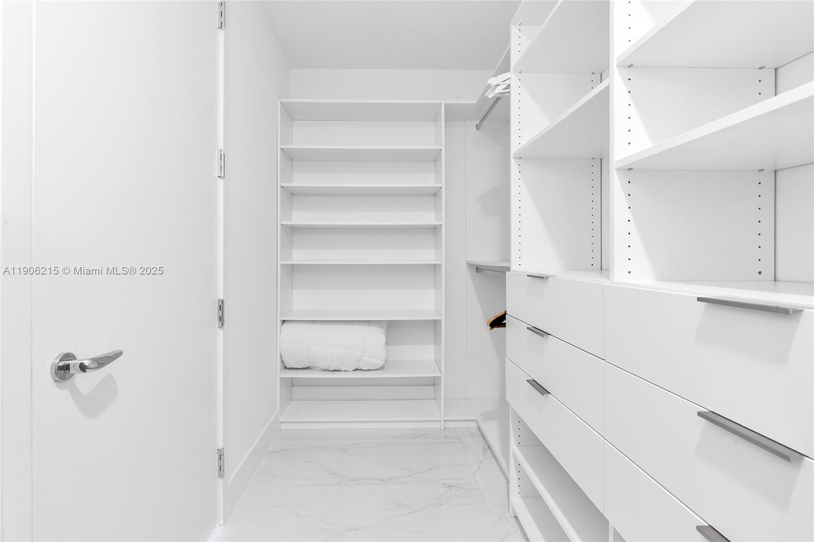 16901 Collins Ave #3203, Sunny Isles Beach FL 33160