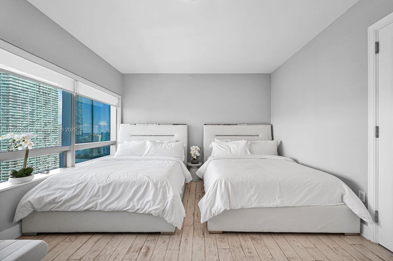 1435 Brickell Ave #3401, Miami FL 33131