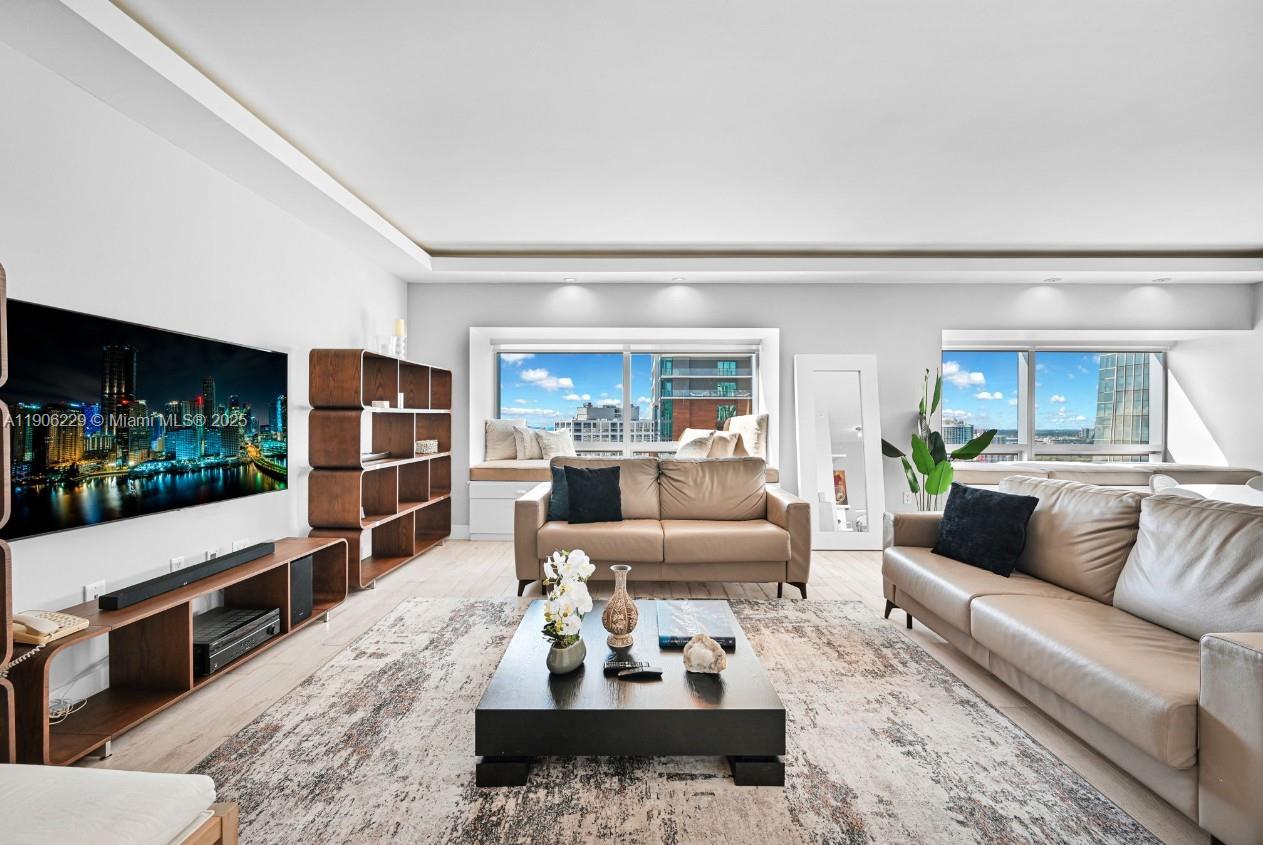 1435 Brickell Ave #3401, Miami FL 33131