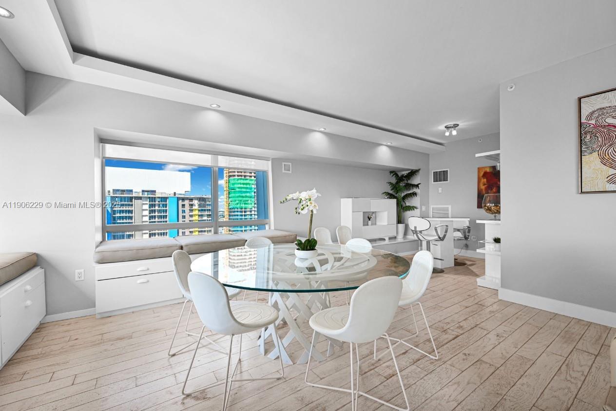 1435 Brickell Ave #3401, Miami FL 33131