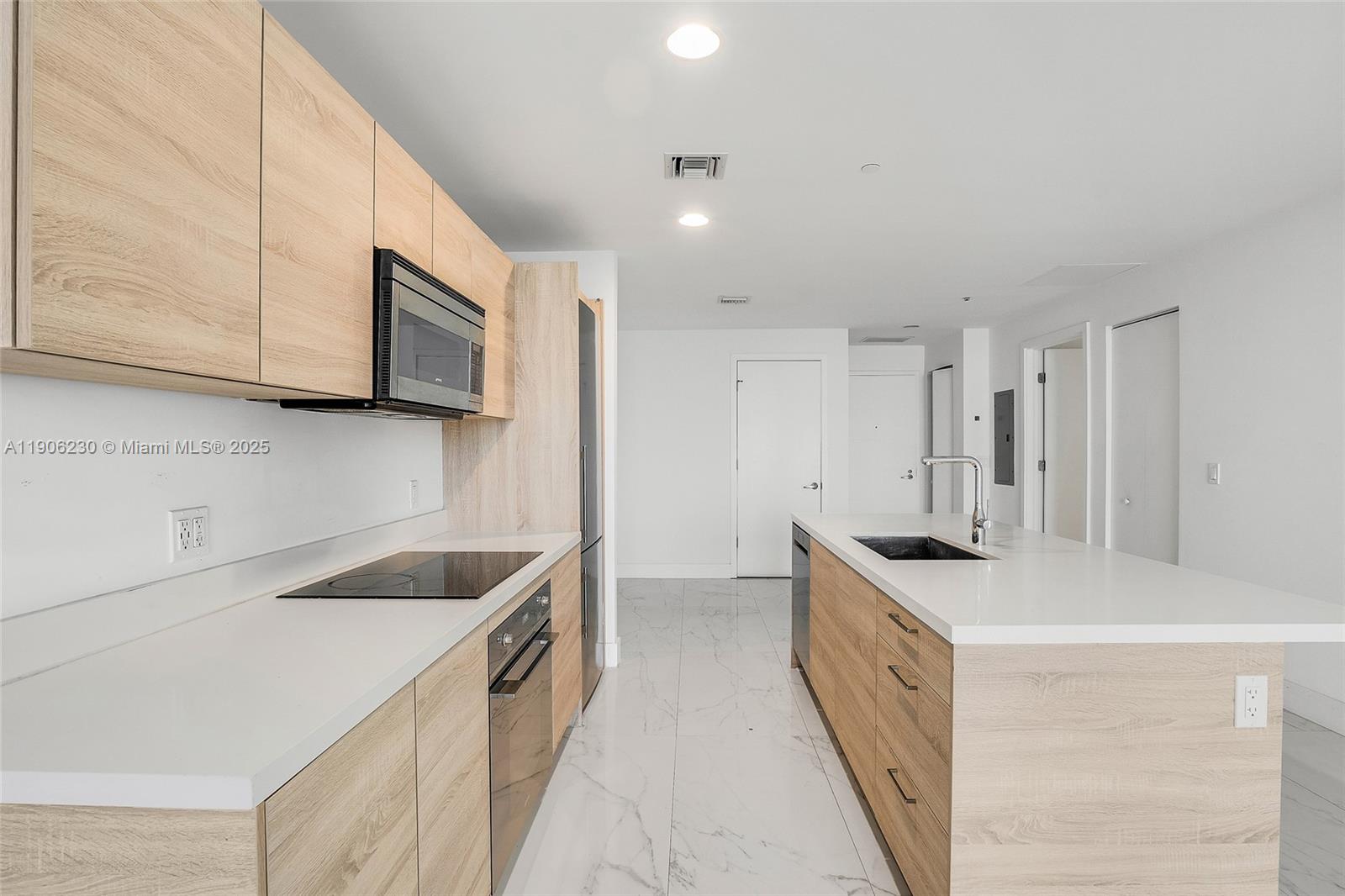 16385 Biscayne Blvd #3202, North Miami Beach FL 33160