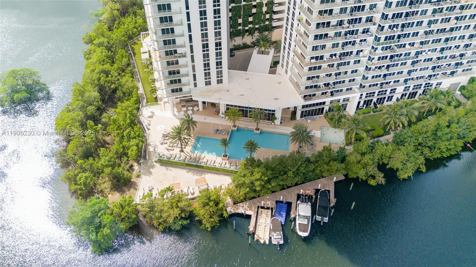 16385 Biscayne Blvd #3202, North Miami Beach FL 33160