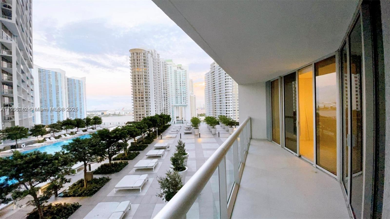 495 Brickell Ave #1606, Miami FL 33131