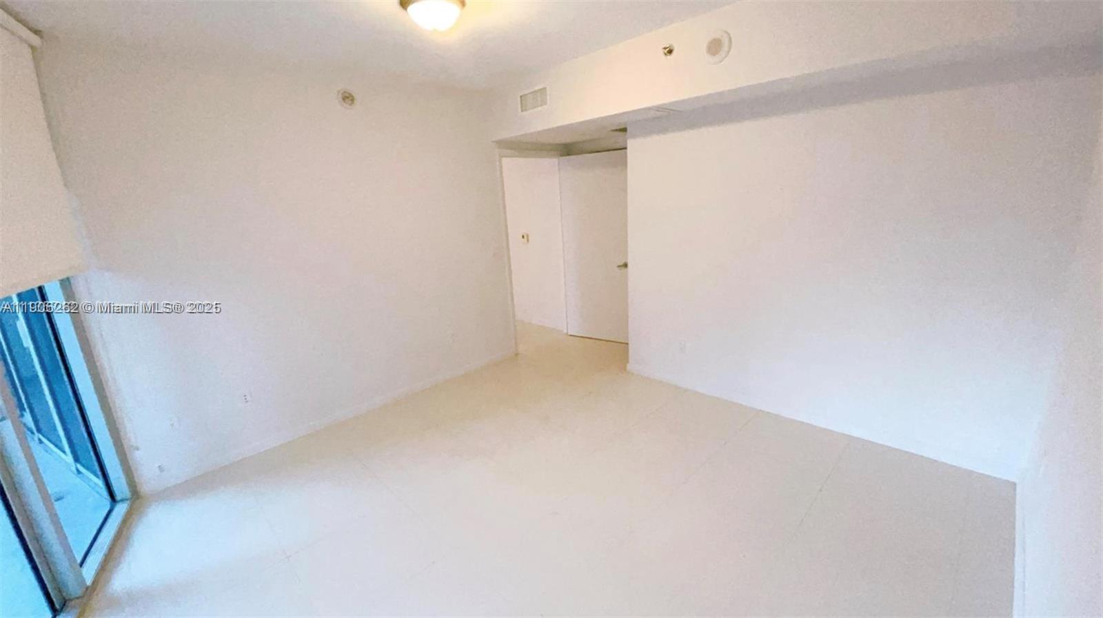 495 Brickell Ave #1606, Miami FL 33131