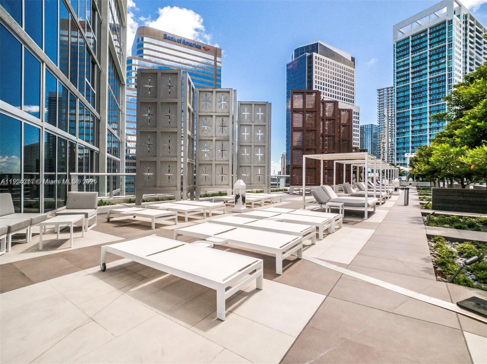 495 Brickell Ave #1606, Miami FL 33131