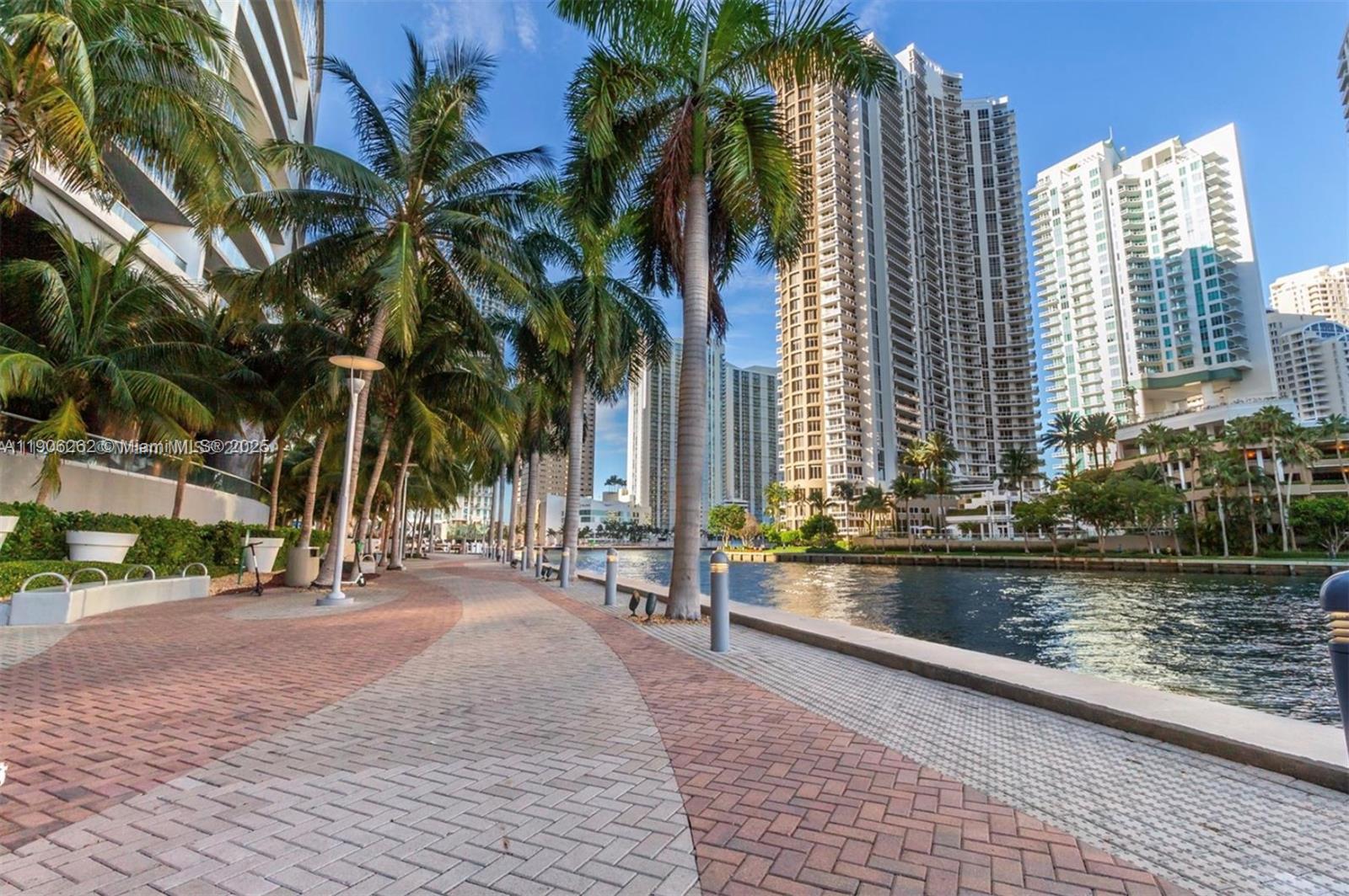 495 Brickell Ave #1606, Miami FL 33131