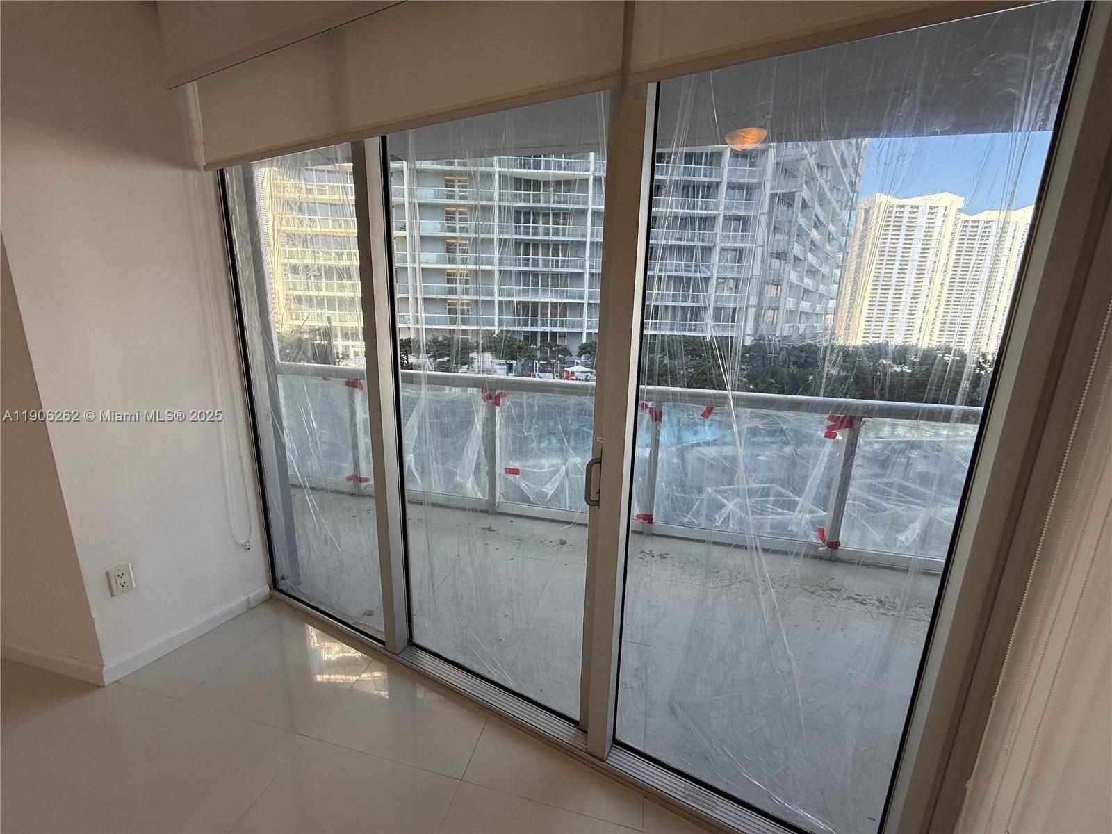 495 Brickell Ave #1606, Miami FL 33131