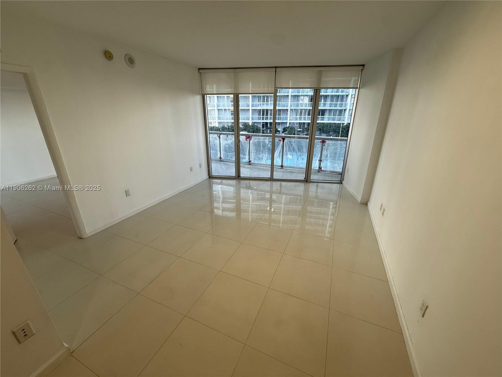 495 Brickell Ave #1606, Miami FL 33131