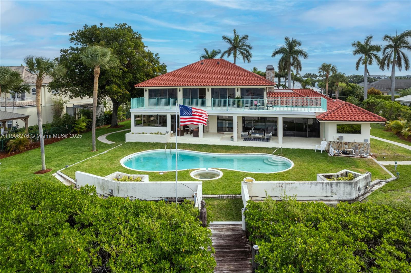 1635 Lands End Rd, Manalapan FL 33462