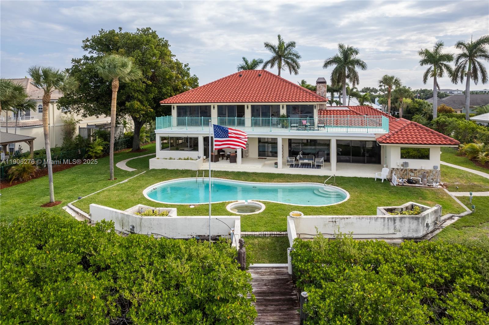 1635 Lands End Rd, Manalapan FL 33462