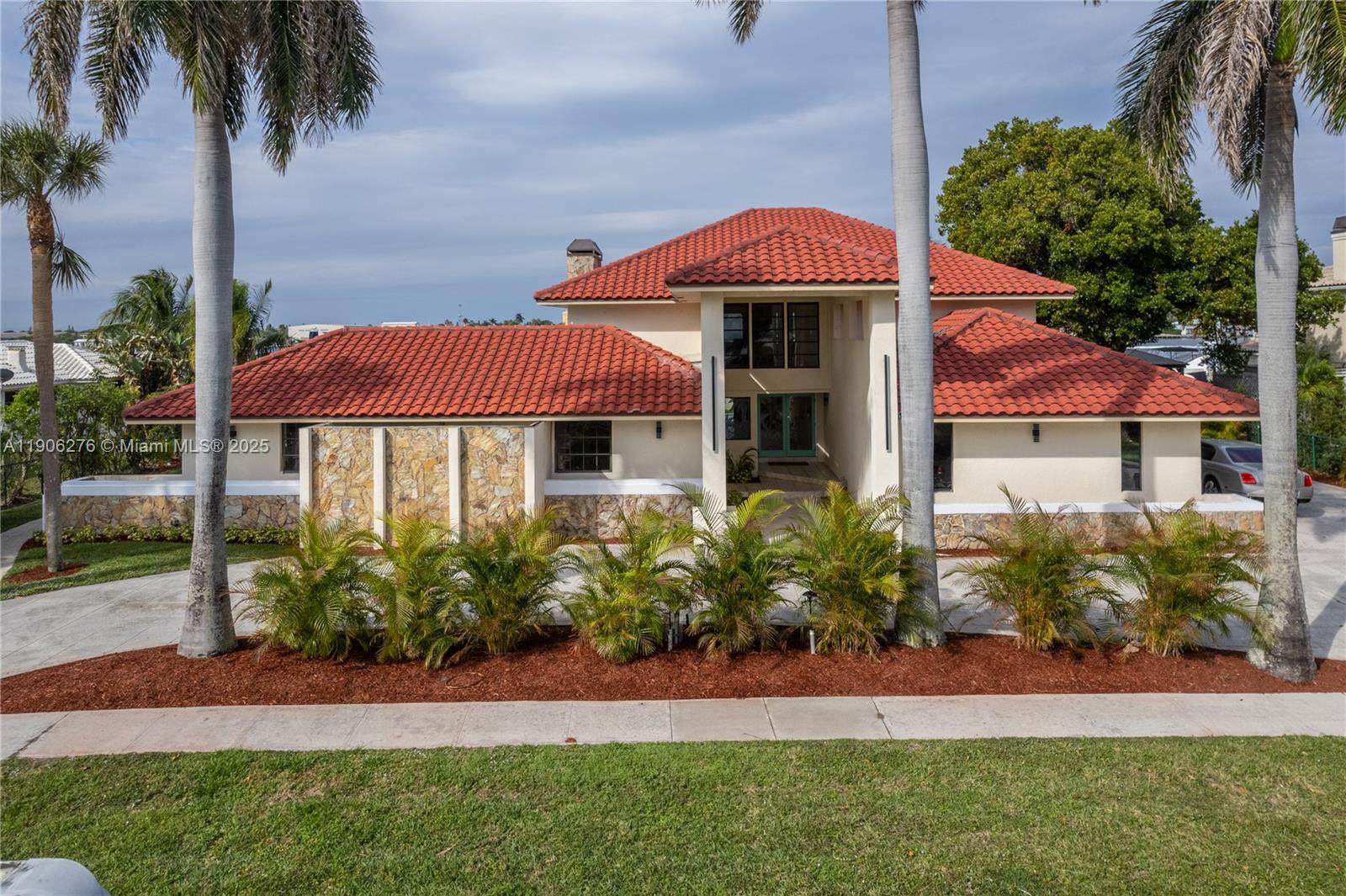 1635 Lands End Rd, Manalapan FL 33462