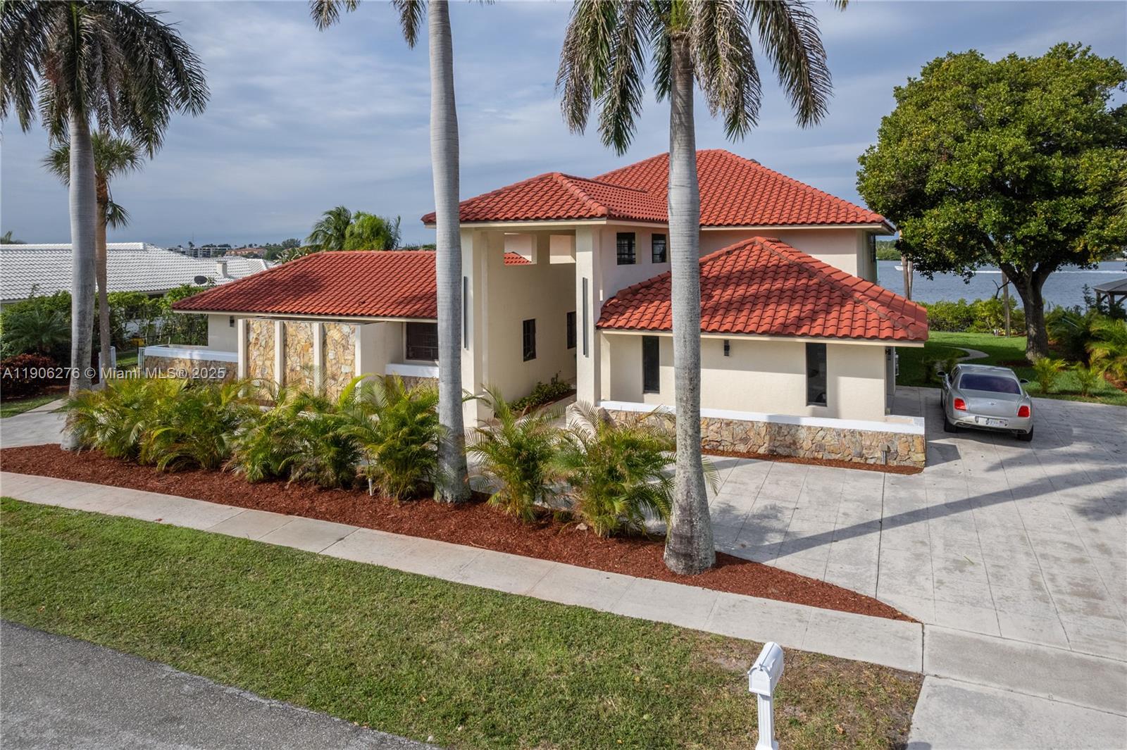 1635 Lands End Rd, Manalapan FL 33462