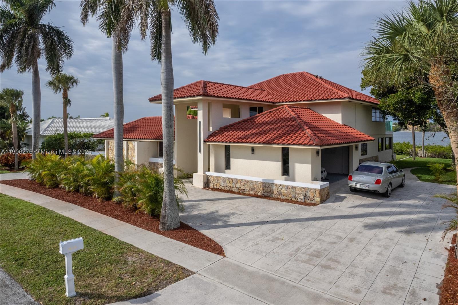 1635 Lands End Rd, Manalapan FL 33462