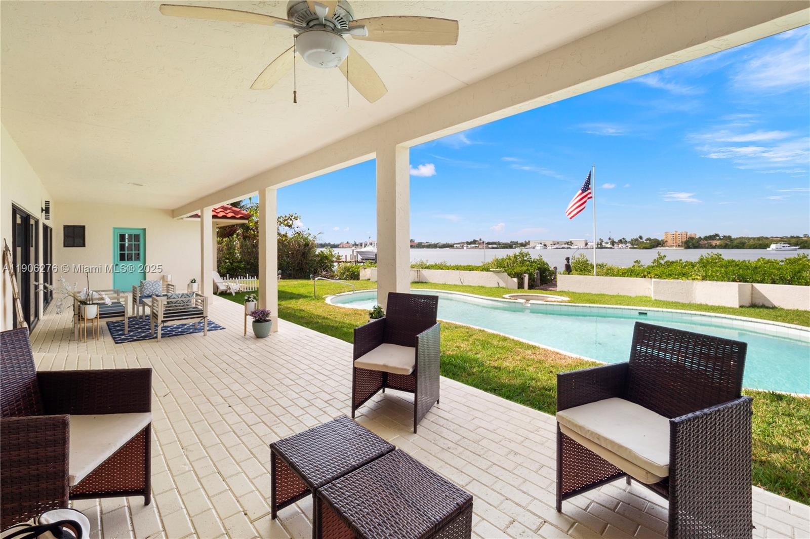 1635 Lands End Rd, Manalapan FL 33462