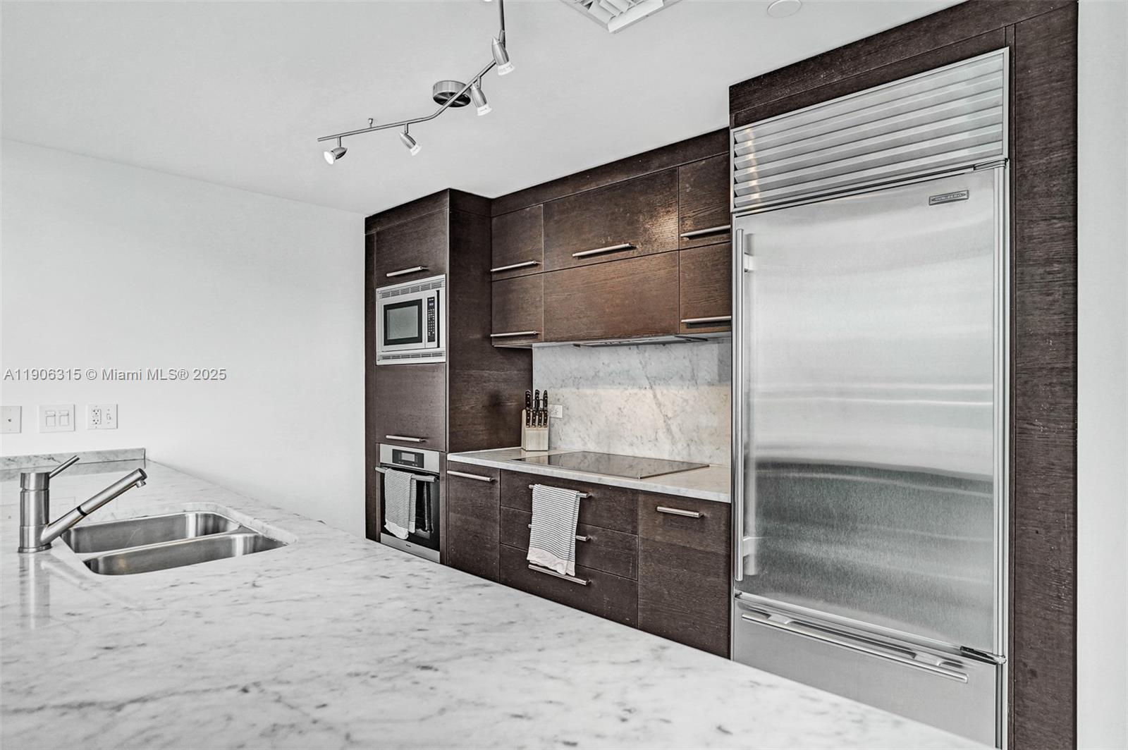 900 Biscayne Blvd #501, Miami FL 33132