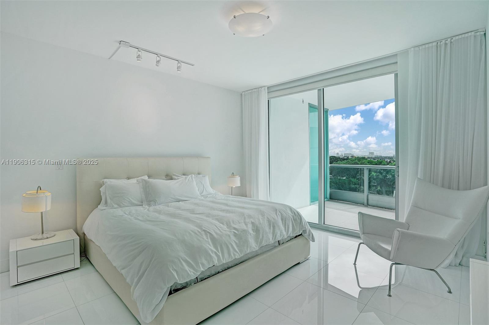 900 Biscayne Blvd #501, Miami FL 33132