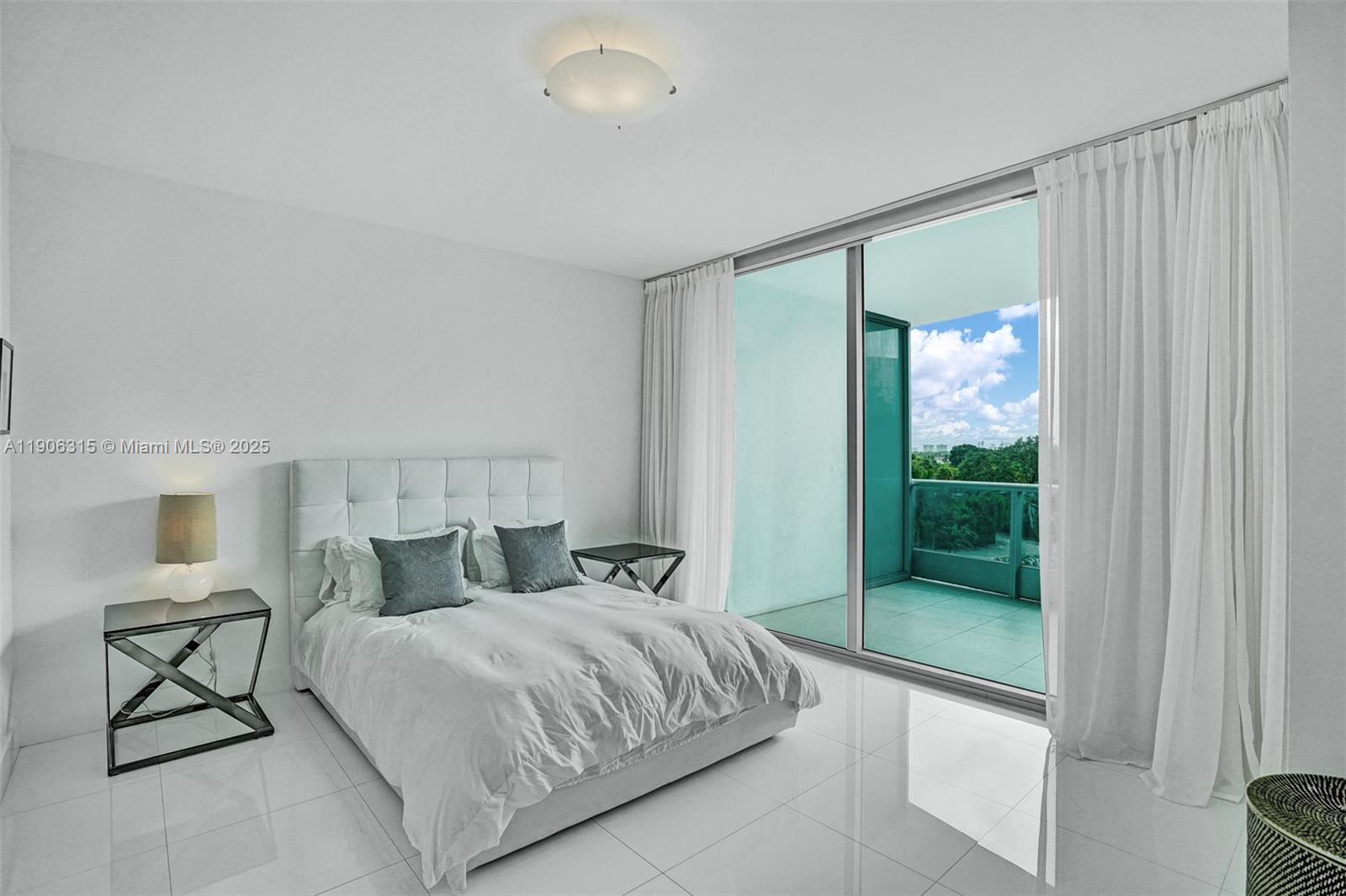 900 Biscayne Blvd #501, Miami FL 33132
