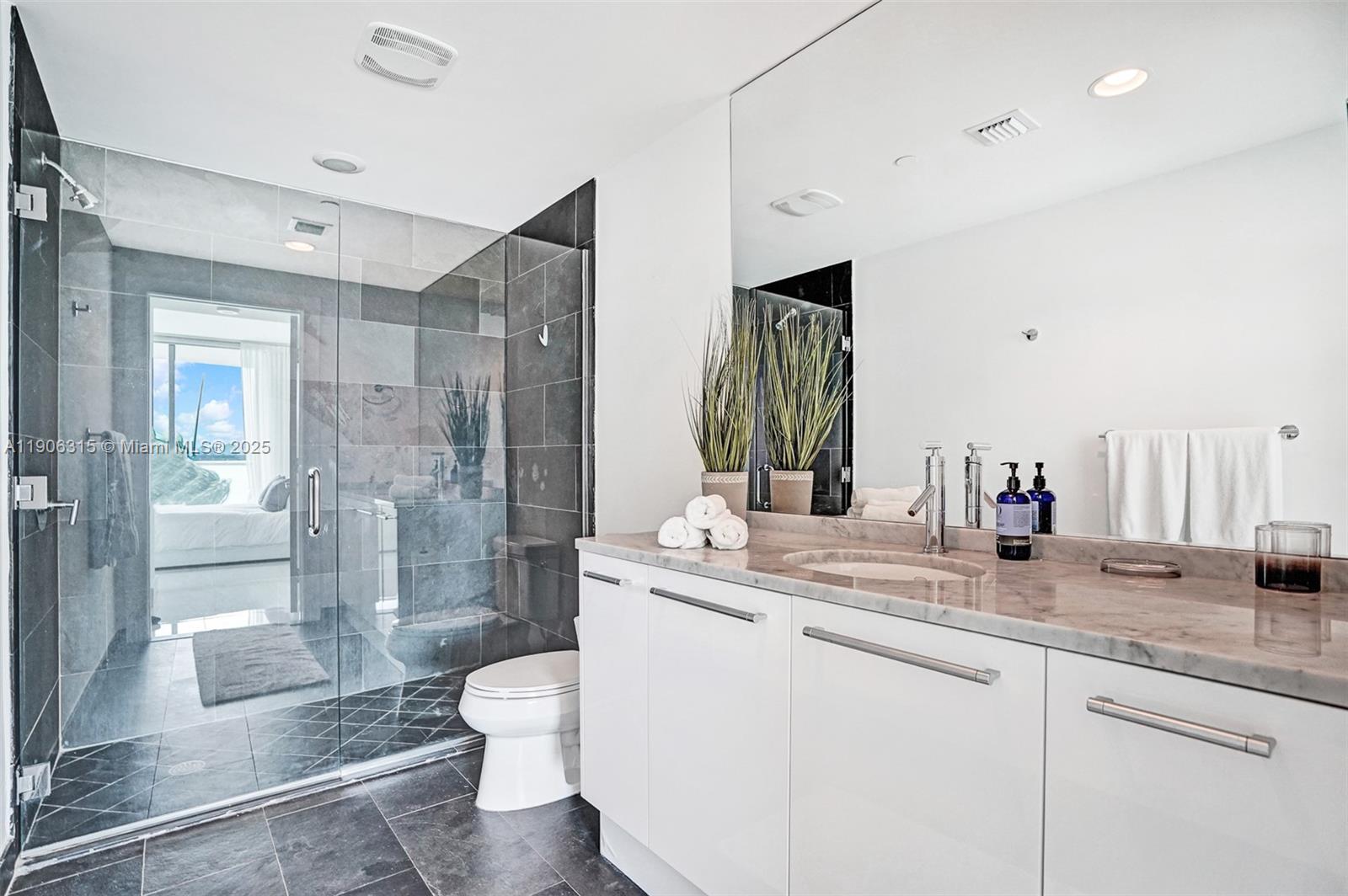 900 Biscayne Blvd #501, Miami FL 33132