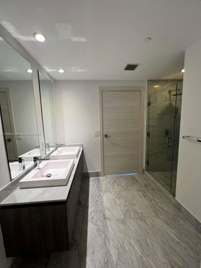 801 S Miami Ave #1803, Miami FL 33130