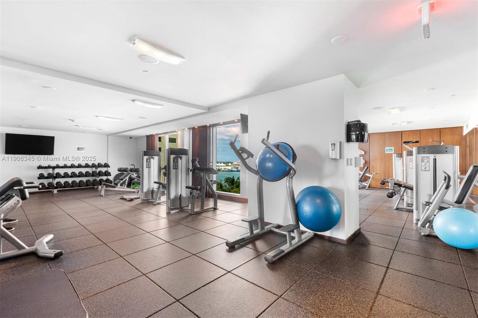 335 S Biscayne Blvd #3904, Miami FL 33131