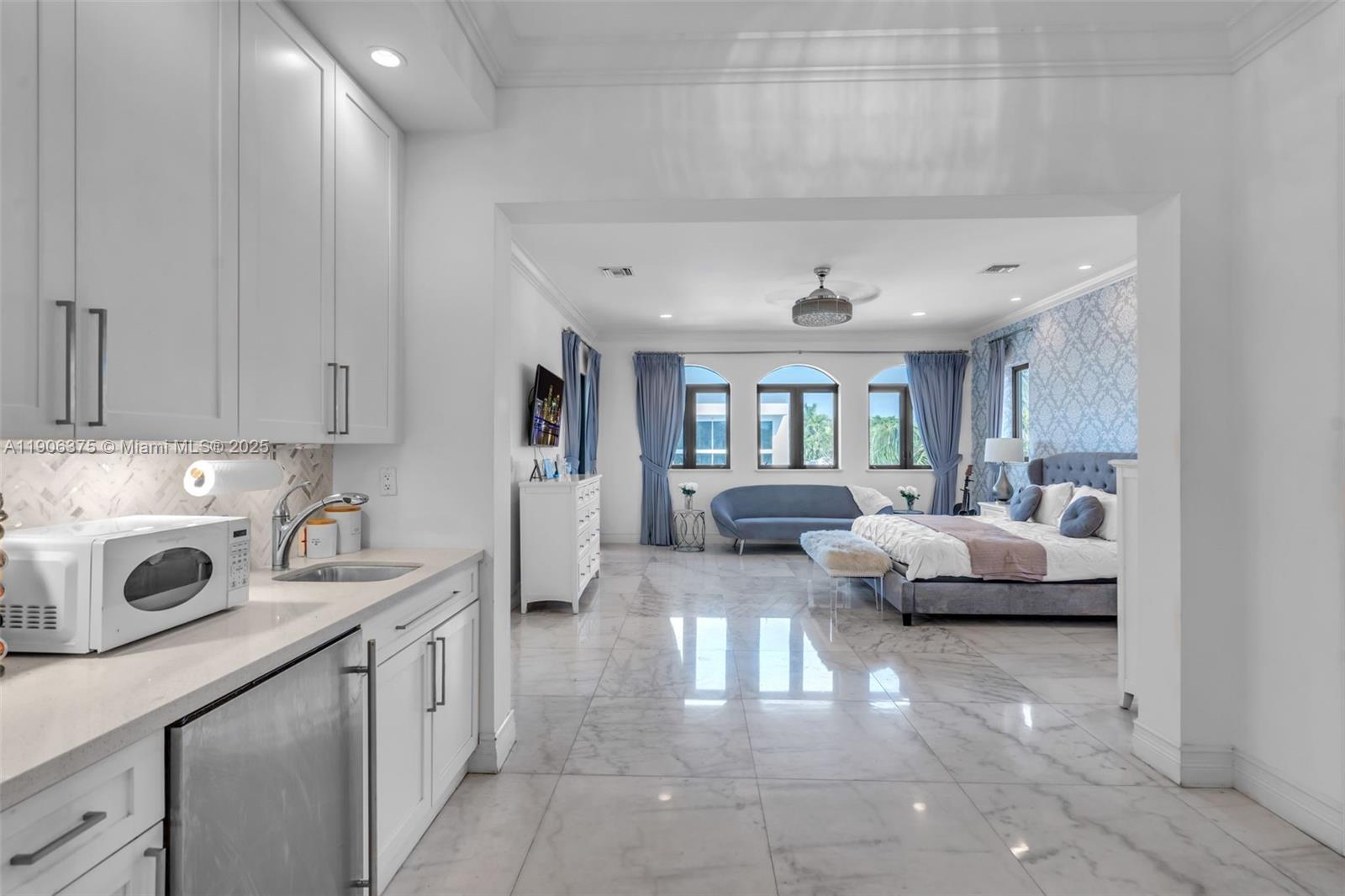 2085 Keystone Blvd, North Miami FL 33181
