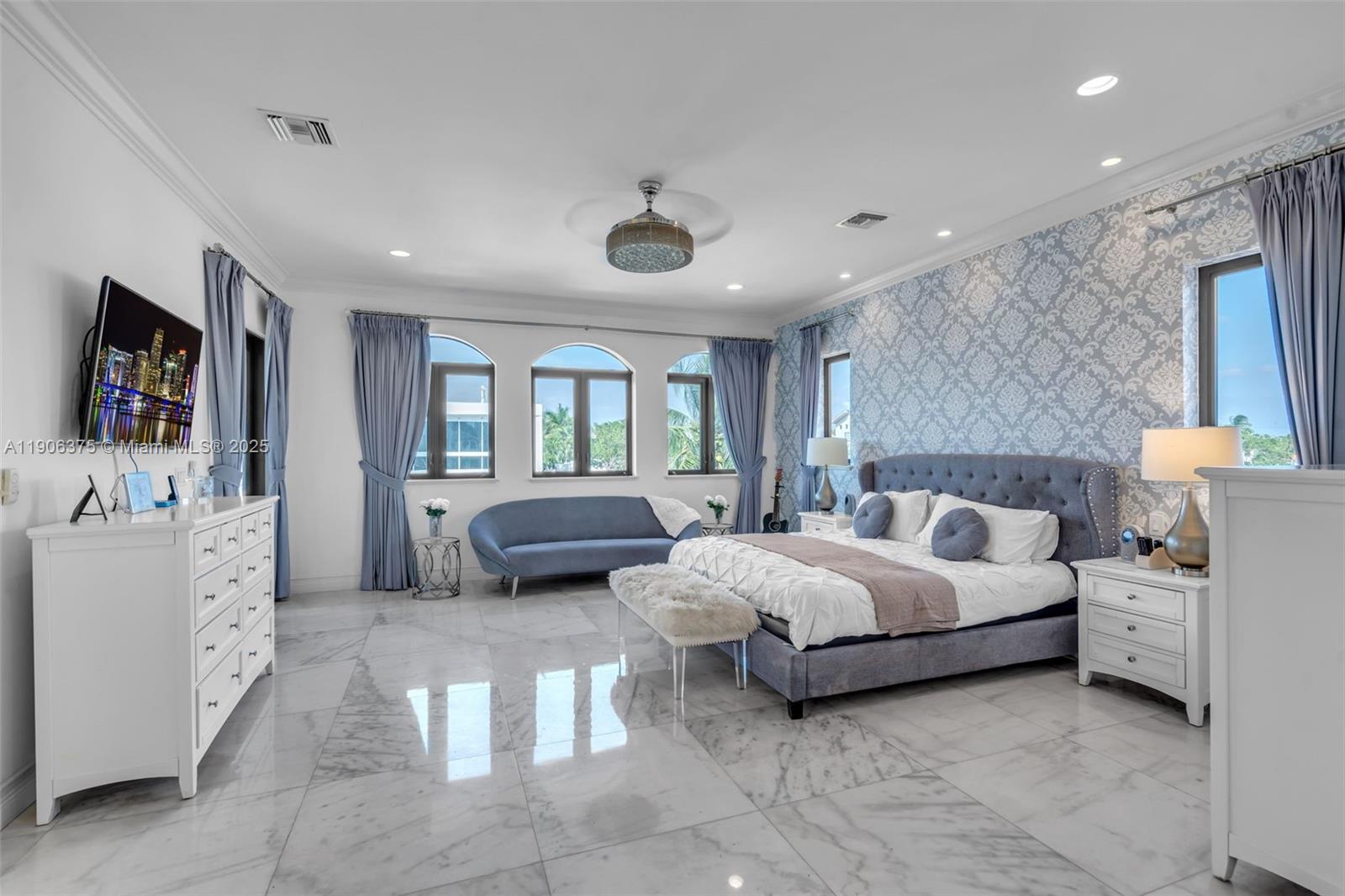 2085 Keystone Blvd, North Miami FL 33181