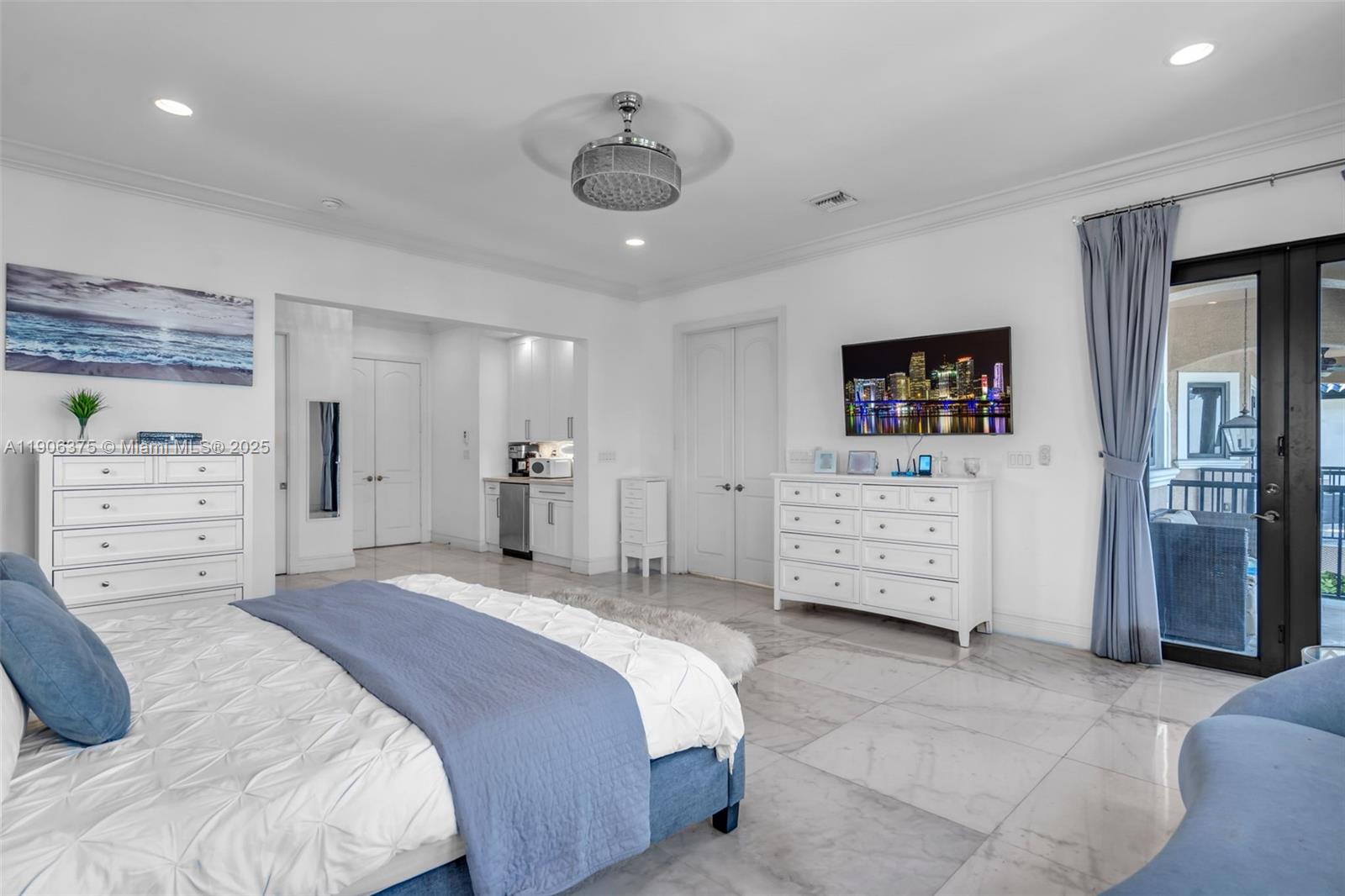 2085 Keystone Blvd, North Miami FL 33181