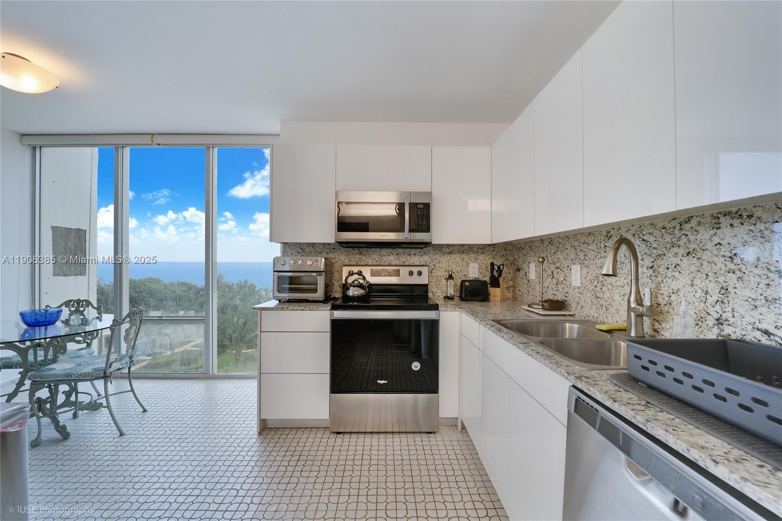 881 Ocean Dr #5D, Key Biscayne FL 33149