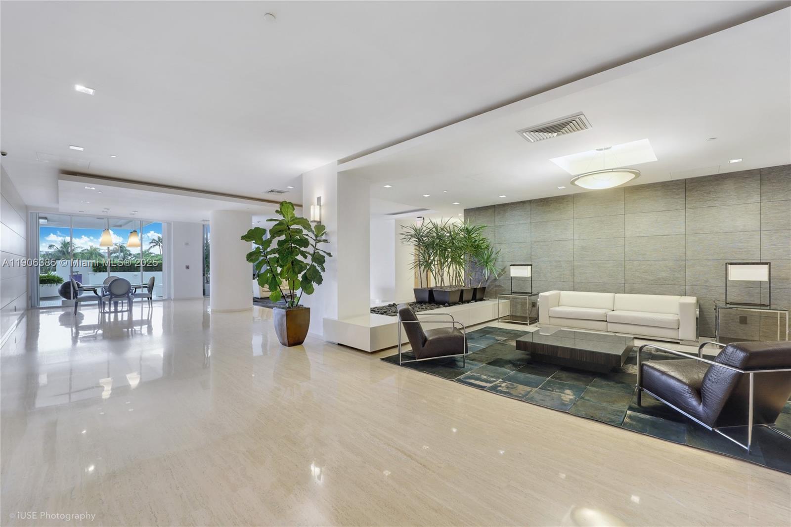 881 Ocean Dr #5D, Key Biscayne FL 33149
