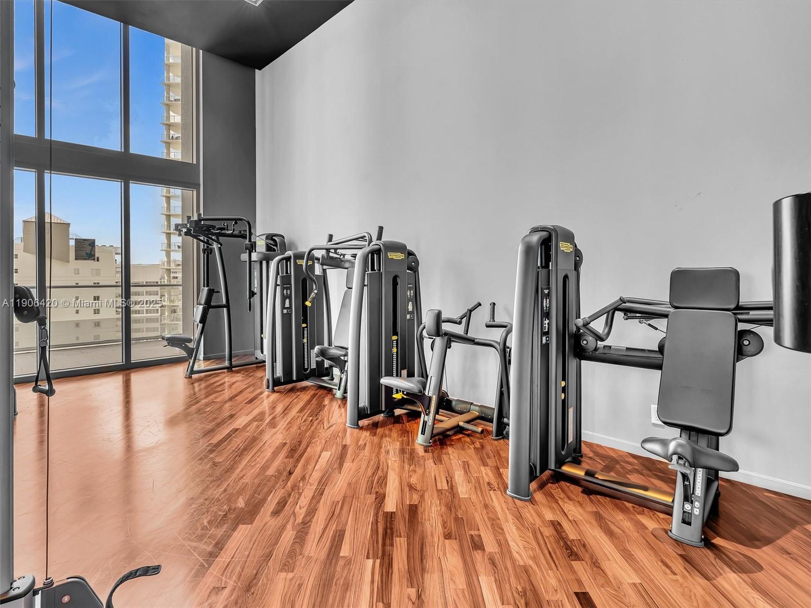 1300 Brickell Bay Dr #4202, Miami FL 33131