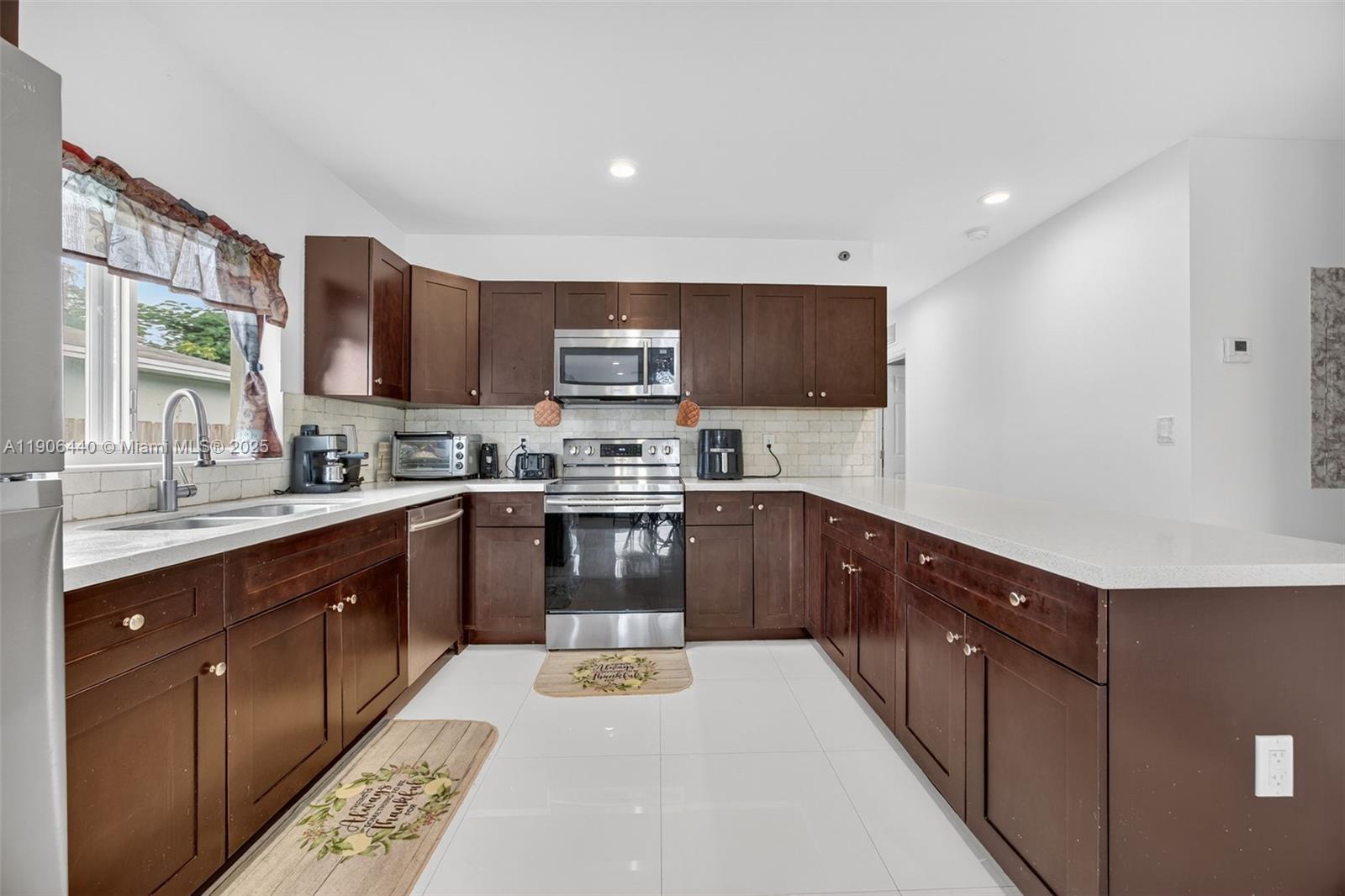 344 SW 3rd St, Florida City FL 33034