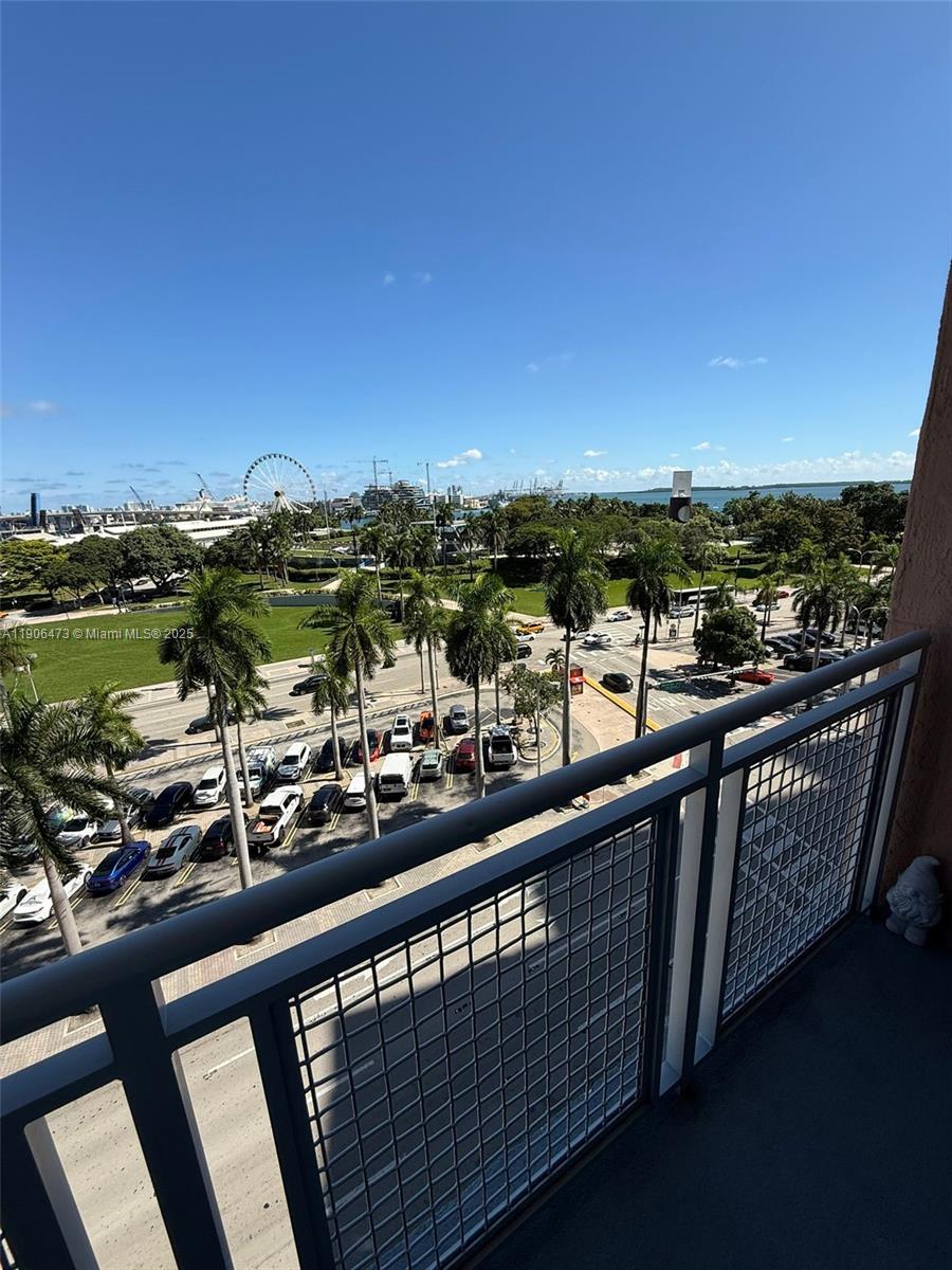 253 NE 2nd St #632, Miami FL 33132