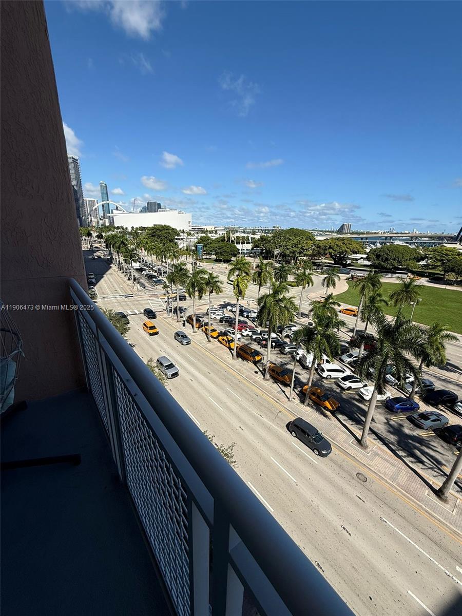 253 NE 2nd St #632, Miami FL 33132