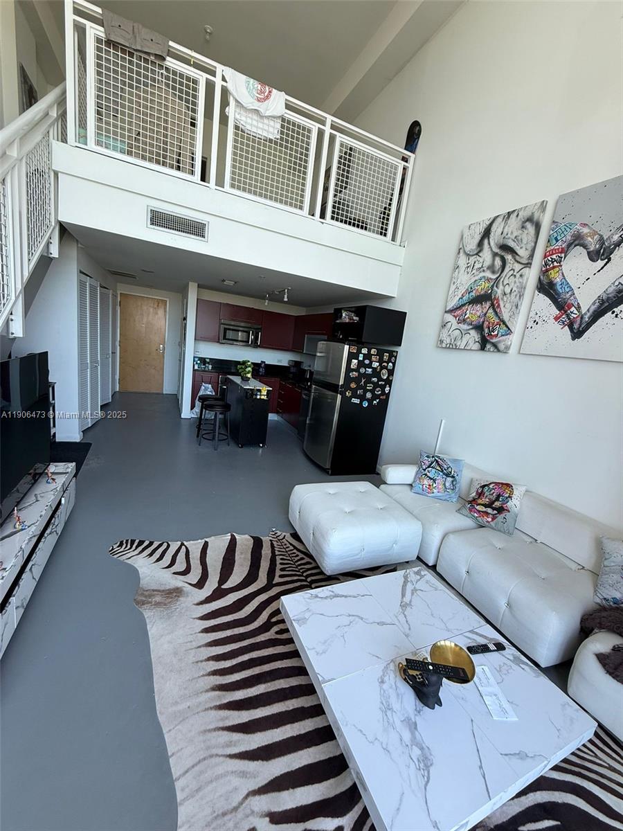 253 NE 2nd St #632, Miami FL 33132