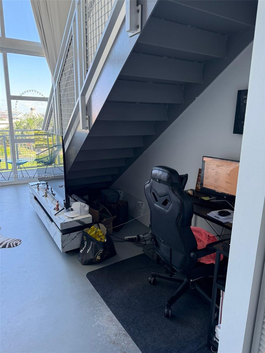 253 NE 2nd St #632, Miami FL 33132