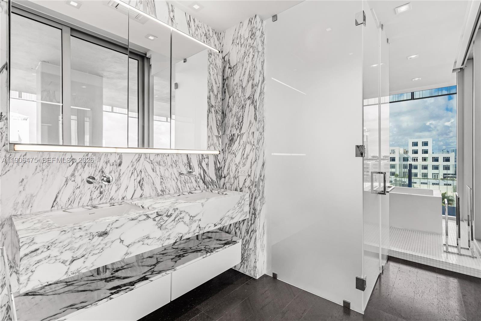 120 Ocean Dr #700, Miami Beach FL 33139