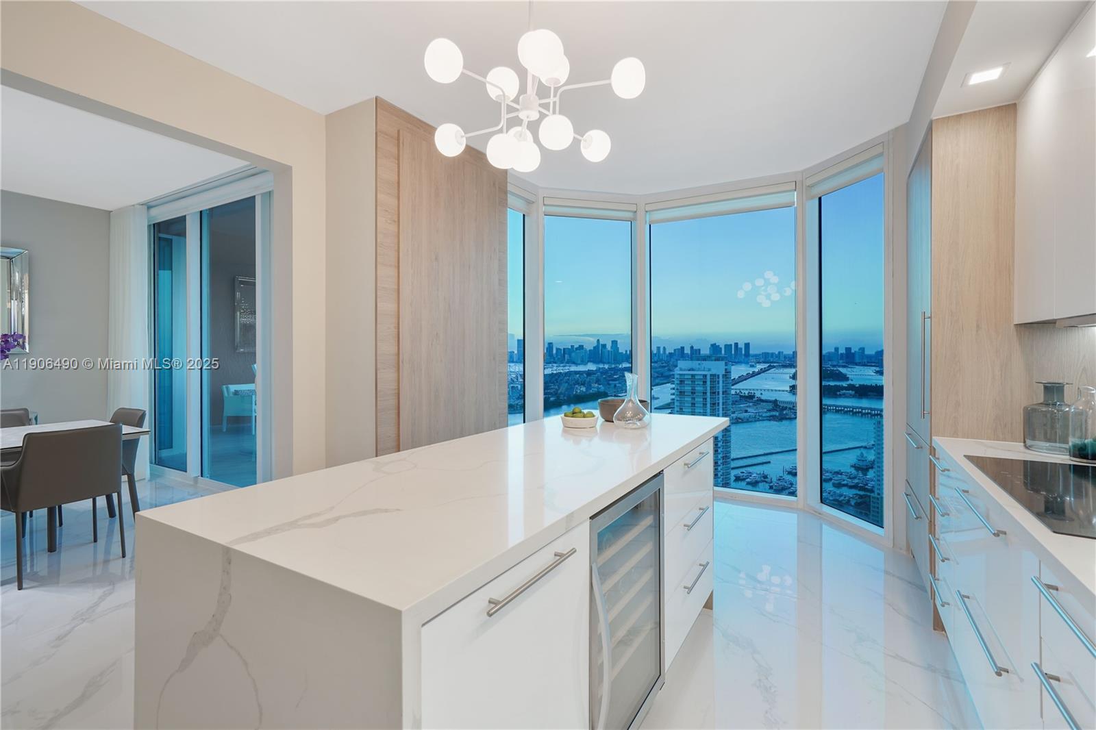 300 S Pointe Dr #4306, Miami Beach FL 33139